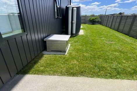 Photo of property in 11 Ngakoro Road, Karaka, Papakura, 2113