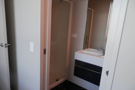 Photo of property in 2u9 Stone Street, Miramar, Wellington, 6022
