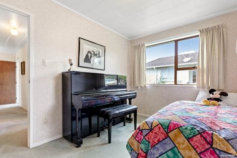 Photo of property in 34 Spinella Drive, Bayview, Auckland, 0629
