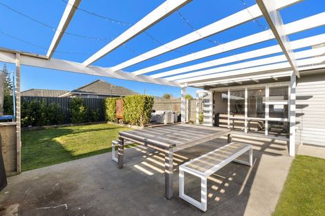 Photo of property in 1 Battersea Place, Roslyn, Palmerston North, 4414