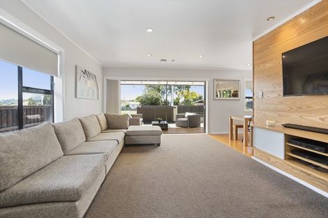 Photo of property in 1/105 Taylor Road, Mangere Bridge, Auckland, 2022