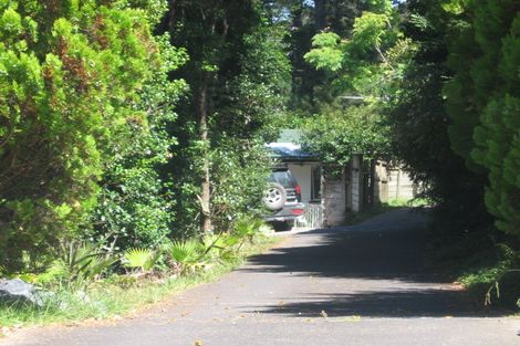 Photo of property in 4a Mcquoid Place, Glenfield, Auckland, 0629