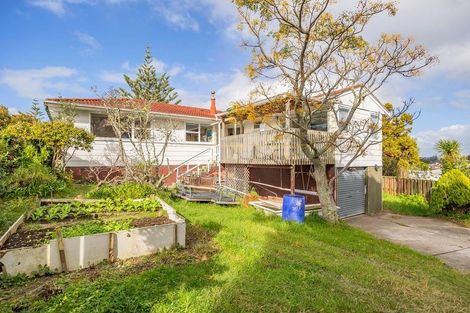 Photo of property in 12 Cassia Place, Sunnynook, Auckland, 0620