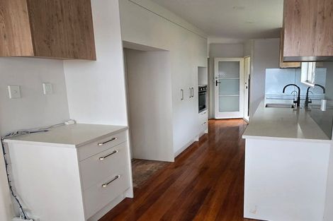 Photo of property in 140 Ti Rakau Drive, Pakuranga, Auckland, 2010