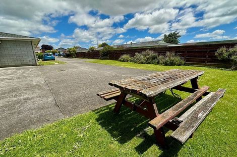 Photo of property in 2/299 Ruahine Street, Terrace End, Palmerston North, 4410