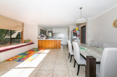Photo of property in 42 James Cook Street, Havelock North, 4130