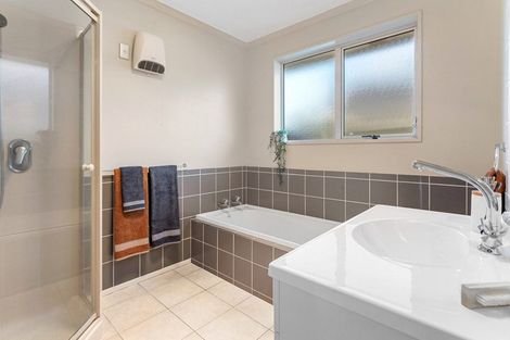 Photo of property in 32 Broadhaven Avenue, Parklands, Christchurch, 8083