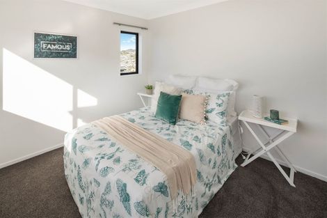 Photo of property in 32 Mauldeth Terrace, Churton Park, Wellington, 6037