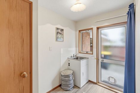 Photo of property in 7 Broadfell Avenue, Avonhead, Christchurch, 8042