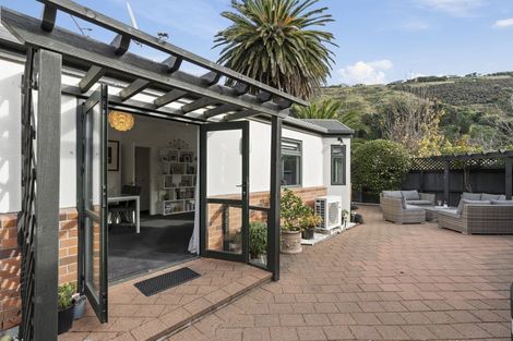 Photo of property in 6a Saint Leonards Square, Sumner, Christchurch, 8081