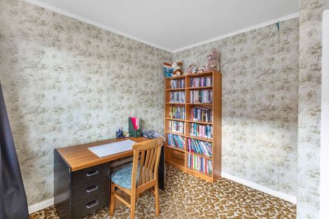 Photo of property in 19 Railway Esplanade, East Gore, Gore, 9710