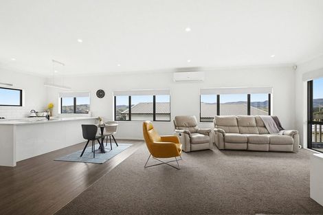 Photo of property in 10a Polestar Lane, Whitby, Porirua, 5024