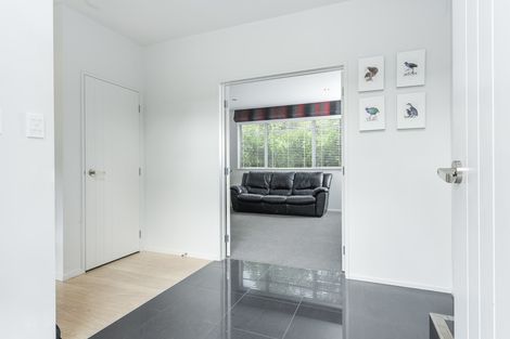 Photo of property in 20e Konini Road, Titirangi, Auckland, 0604