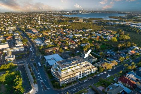 Photo of property in Maison Apartments, 406/16 Huron Street, Takapuna, Auckland, 0622