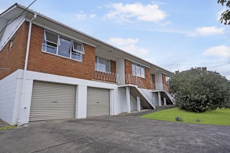 Photo of property in 3/68 Rua Road, Glen Eden, Auckland, 0602