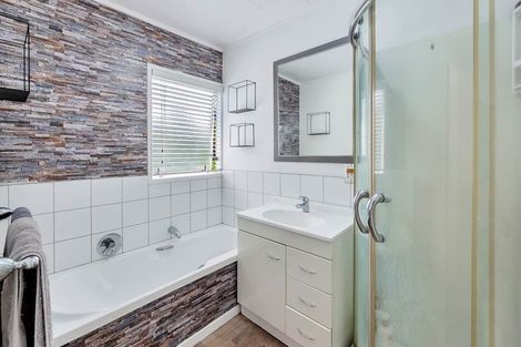 Photo of property in 179 Glamorgan Drive, Torbay, Auckland, 0630