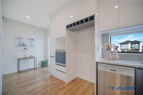Photo of property in 22 Laquinta Place, Flat Bush, Auckland, 2019