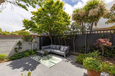 Photo of property in 89 Holly Road, St Albans, Christchurch, 8014