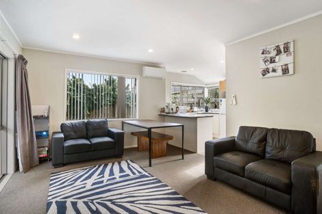 Photo of property in 25a Sikkim Crescent, Clover Park, Auckland, 2019