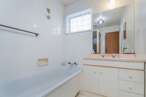 Photo of property in 9 Landel Place, Whitianga, 3510