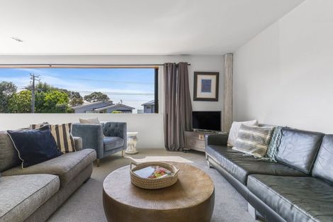 Photo of property in 6/103 Vauxhall Road, Narrow Neck, Auckland, 0624