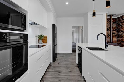 Photo of property in 14 Weld Street, Normanby, Hawera, 4614