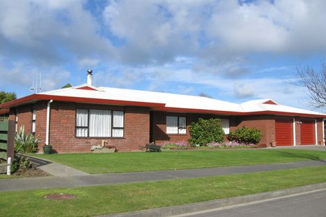Photo of property in 23 Fiona Crescent, Feilding, 4702