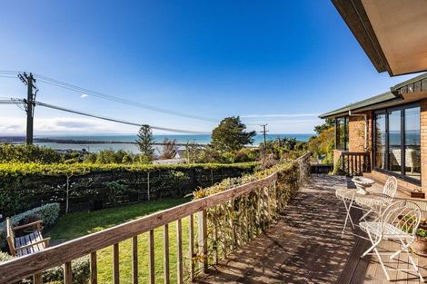 Photo of property in 127 Moncks Spur Road, Redcliffs, Christchurch, 8081