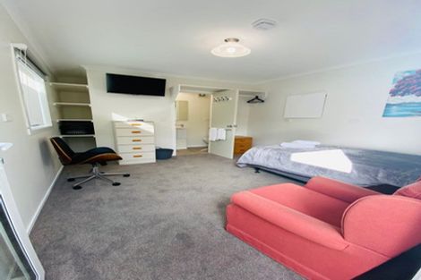 Photo of property in 30 Anthony Grove, Paraparaumu Beach, Paraparaumu, 5032