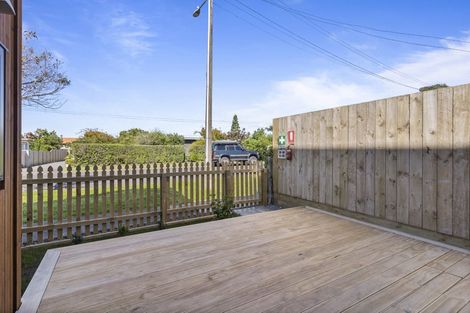 Photo of property in 24a Tamaki Bay Drive, Pakuranga, Auckland, 2010