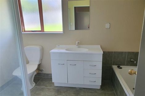 Photo of property in 16a Roick Parade, Glen Eden, Auckland, 0602