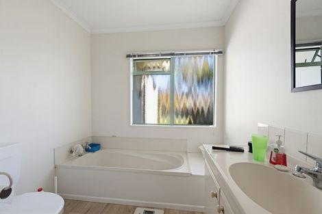 Photo of property in 289b Te Moana Road, Waikanae, 5036