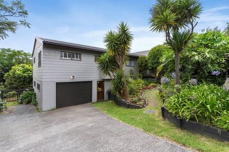 Photo of property in 5 Higham Ferrers Place, Red Beach, 0932