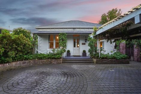 Photo of property in 96 Holly Road, St Albans, Christchurch, 8014