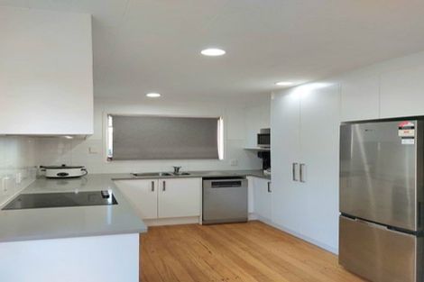 Photo of property in 21 Flaxdale Street, Birkdale, Auckland, 0626