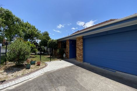 Photo of property in 33 Dianne Louise Drive, Half Moon Bay, Auckland, 2012