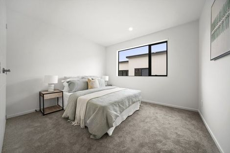 Photo of property in 6 Pukeko Road, Hobsonville, 0616