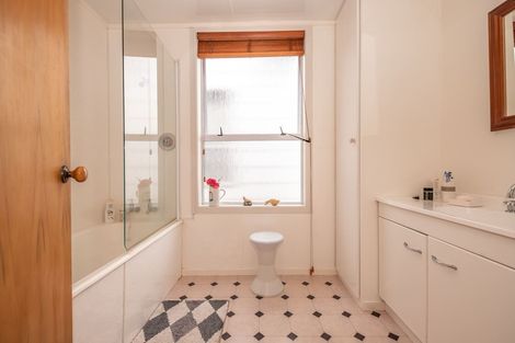 Photo of property in 34 Queen Street, Westport, 7825