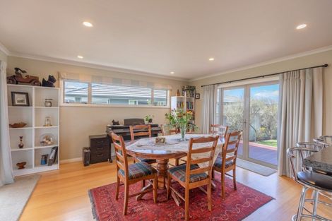 Photo of property in 86 Belgrove Drive, Waipukurau, 4200