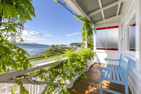 Photo of property in 285 Karaka Bay Road, Karaka Bays, Wellington, 6022
