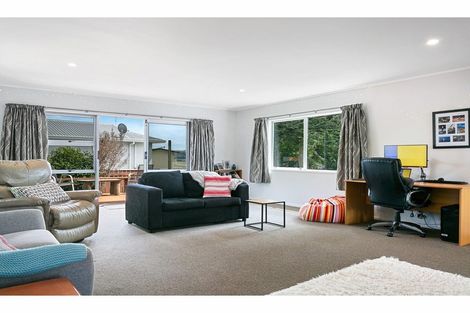 Photo of property in 2/35 Otupai Street, Two Mile Bay, Taupo, 3330