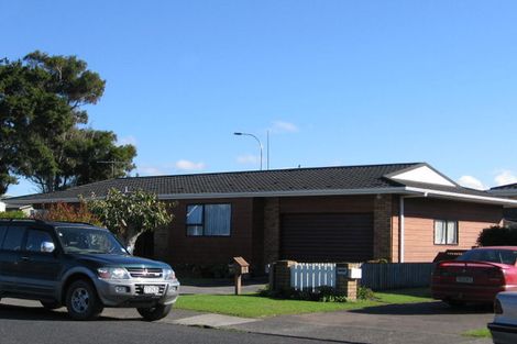 Photo of property in 25 Moenui Avenue, Orewa, 0931