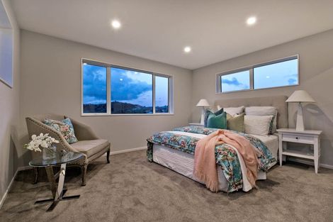 Photo of property in 113 Godfrey Drive, Orewa, 0931