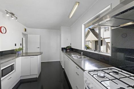 Photo of property in 27 Saint Columbans Grove, Boulcott, Lower Hutt, 5010