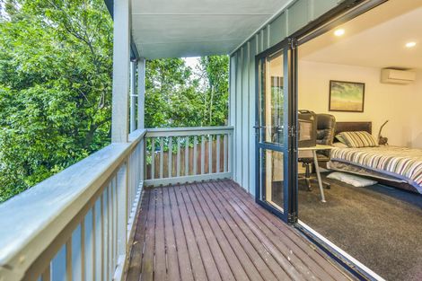 Photo of property in 59 Laingholm Drive, Laingholm, Auckland, 0604