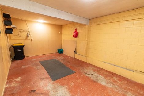 Photo of property in 104a Allington Road, Karori, Wellington, 6012