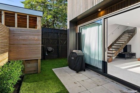 Photo of property in 20u6 Trent Street, Island Bay, Wellington, 6023