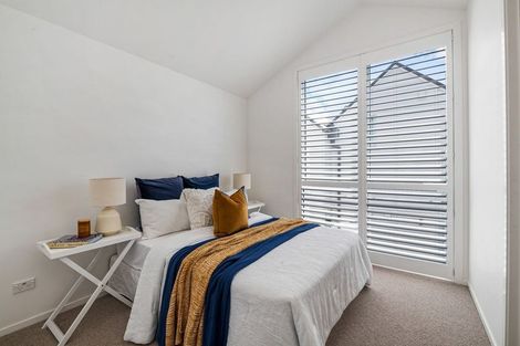 Photo of property in 12 Titoki Close, Matakana, 0985