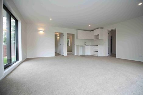 Photo of property in 122a Bucklands Beach Road, Bucklands Beach, Auckland, 2012