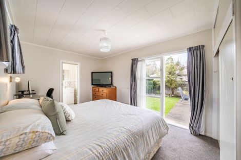 Photo of property in 16 Longfellow Street, Trentham, Upper Hutt, 5018